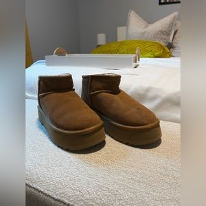 Ugg- low rise platform